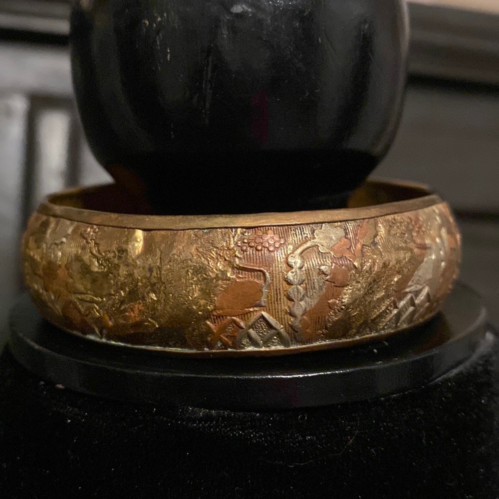 Vintage from India solid Brass Cuff Bracelet Lion Design 1980s